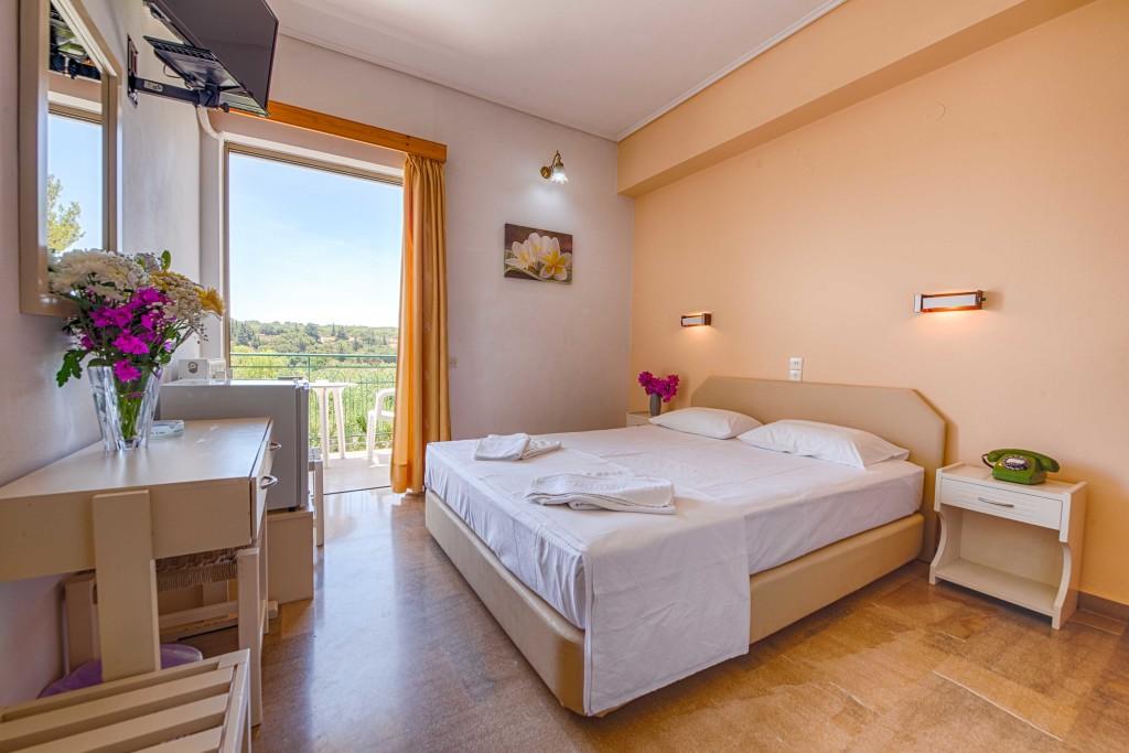 Ionis Hotel Troianata Exterior photo