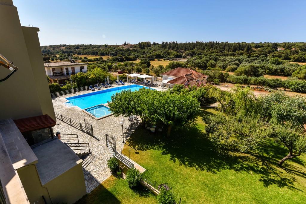 Ionis Hotel Troianata Exterior photo