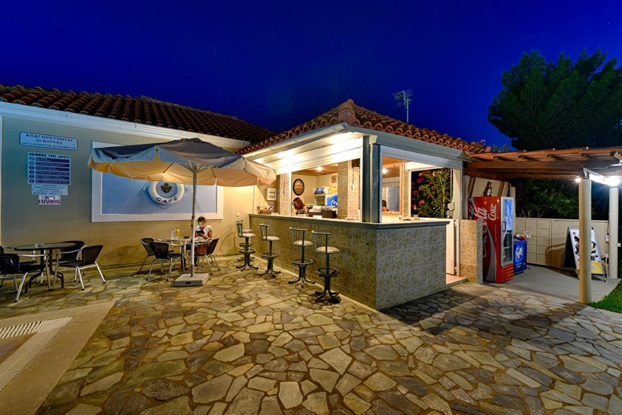 Ionis Hotel Troianata Exterior photo