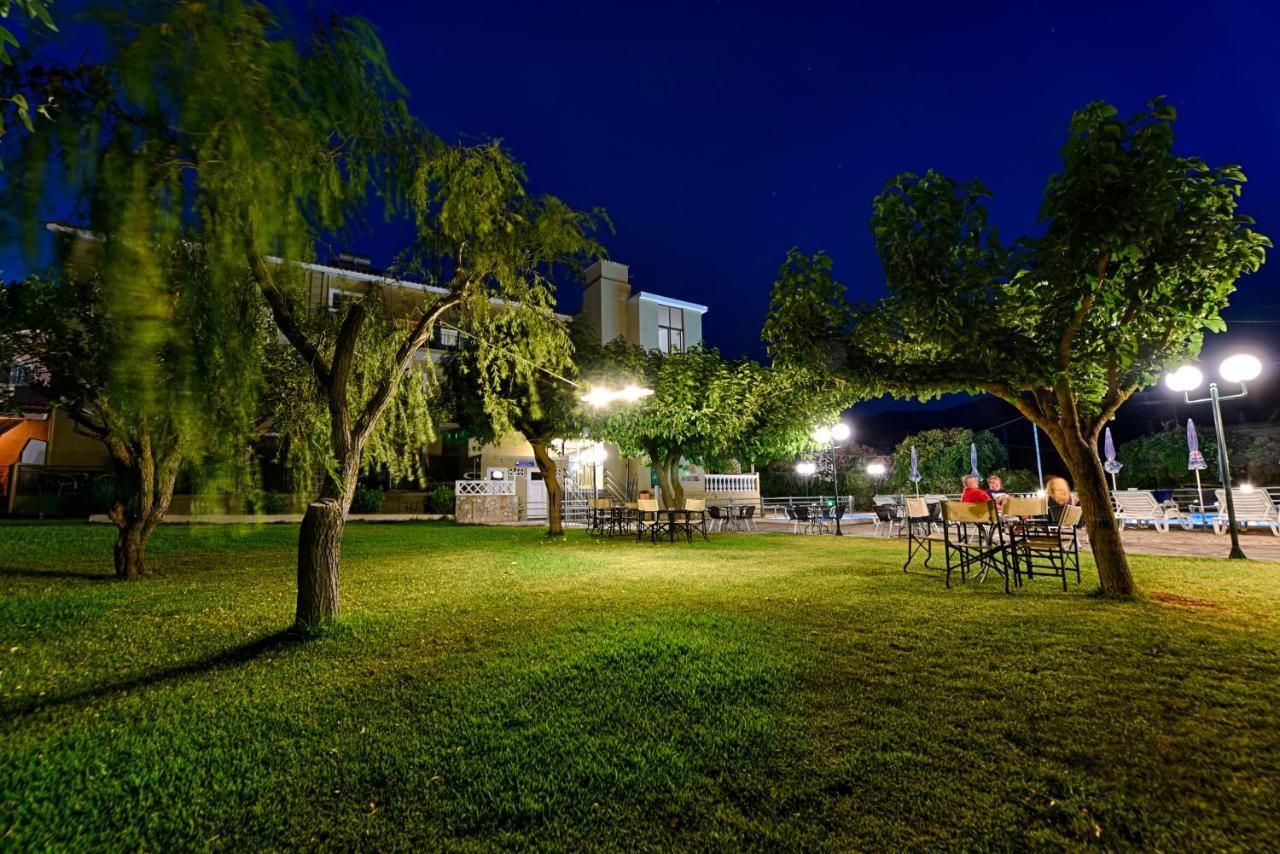 Ionis Hotel Troianata Exterior photo
