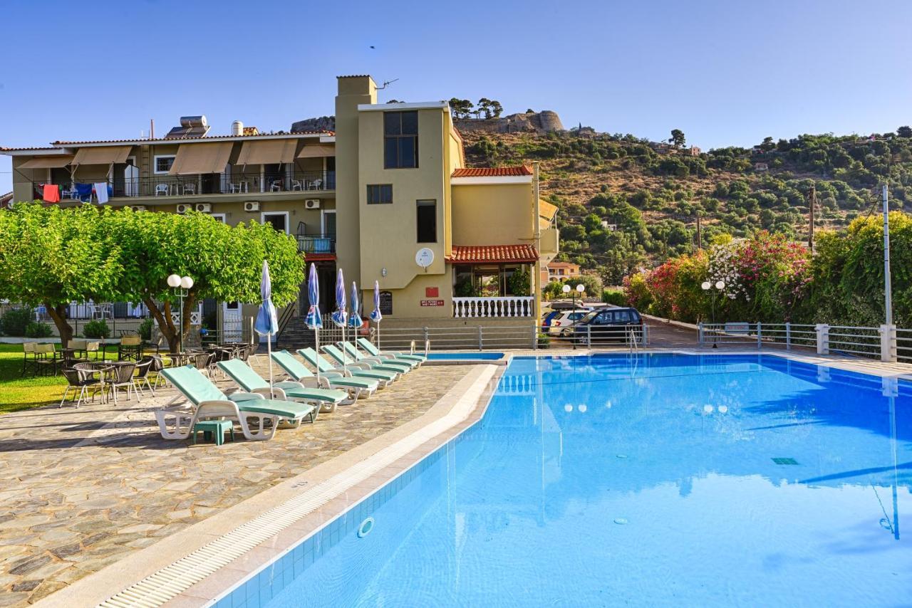 Ionis Hotel Troianata Exterior photo