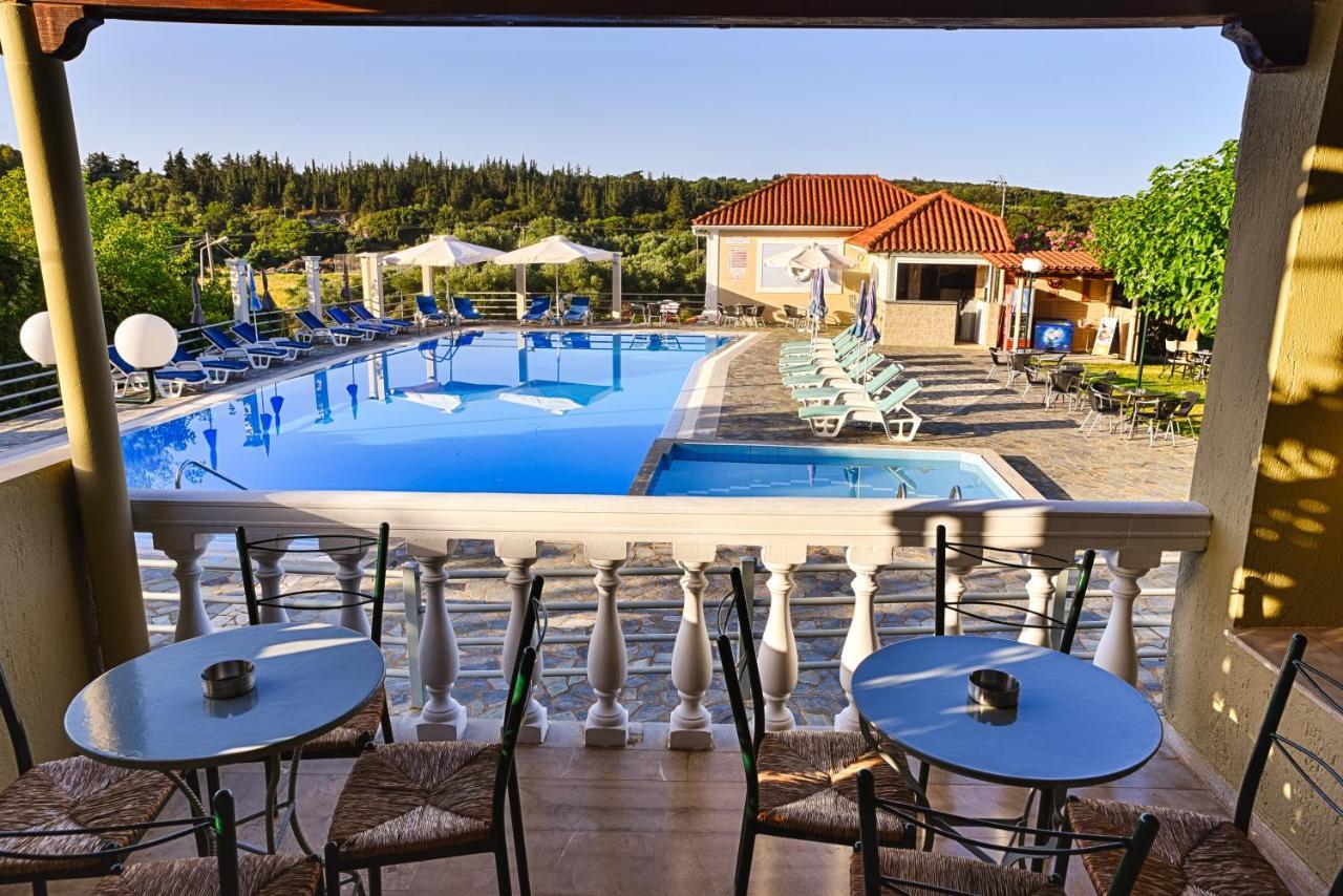 Ionis Hotel Troianata Exterior photo